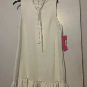 Elegant White Sleeveless Women’s Dress